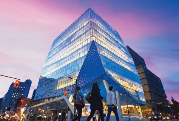 Image 24: Metropolitan University: Acceptance Rate, Ranking and More